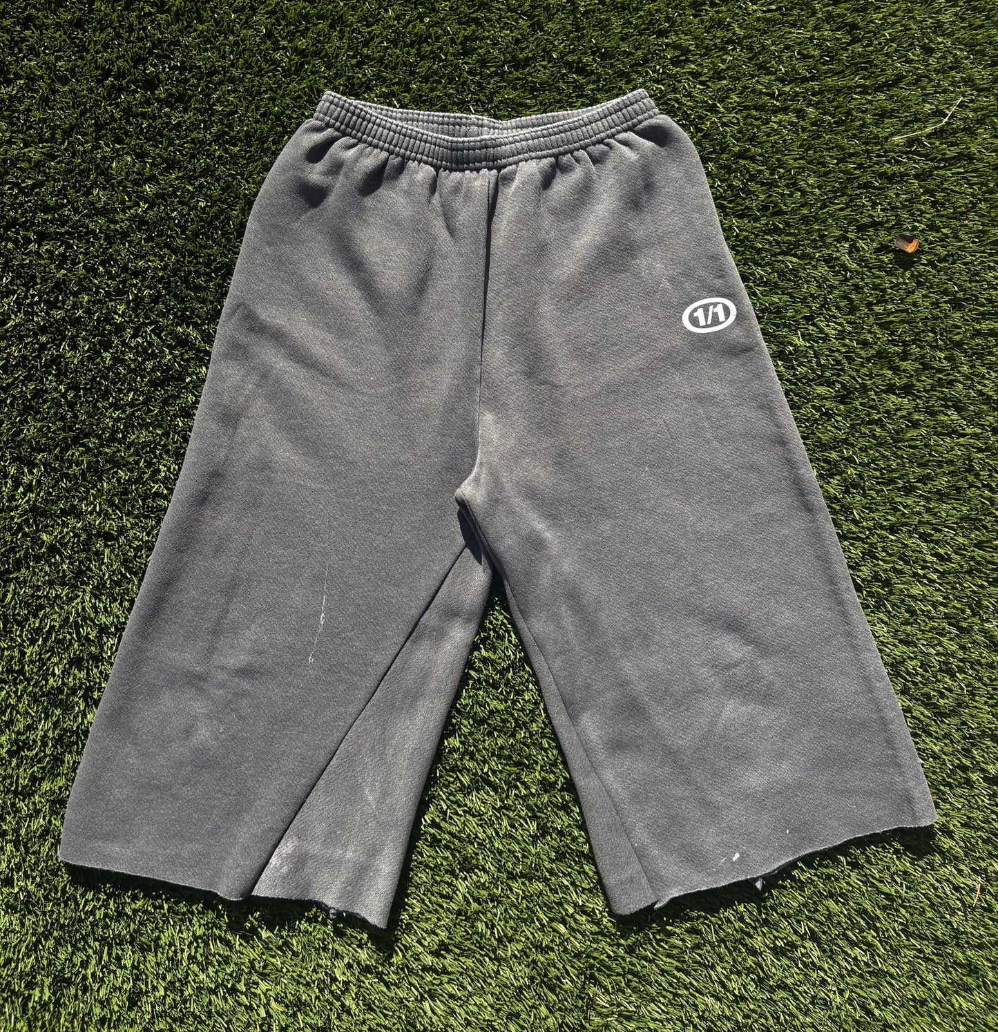 Dark grey 3/4 sworts
