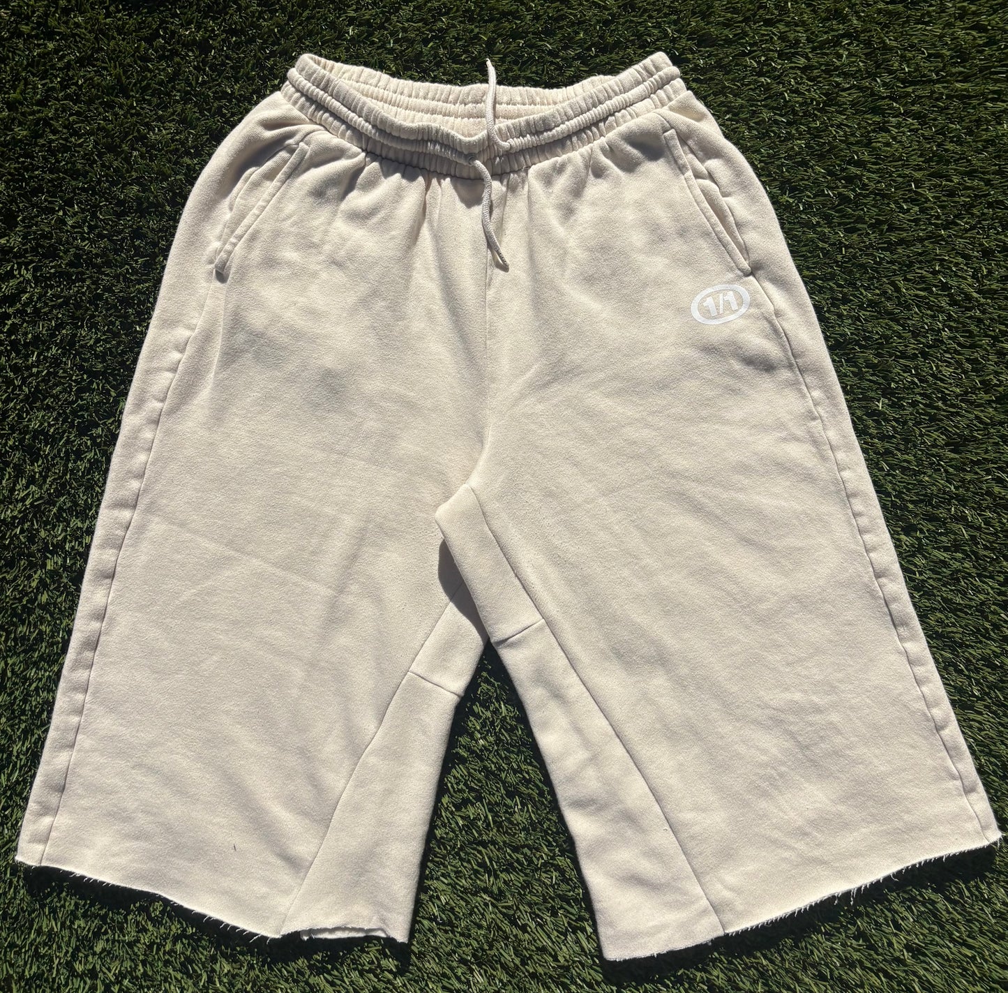 Cream 3/4 sworts